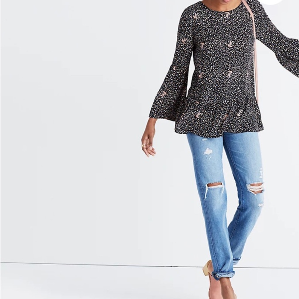 Madewell silk Fiesta Bell-sleeve top with a low-key peplum. EUC. Dry clean.